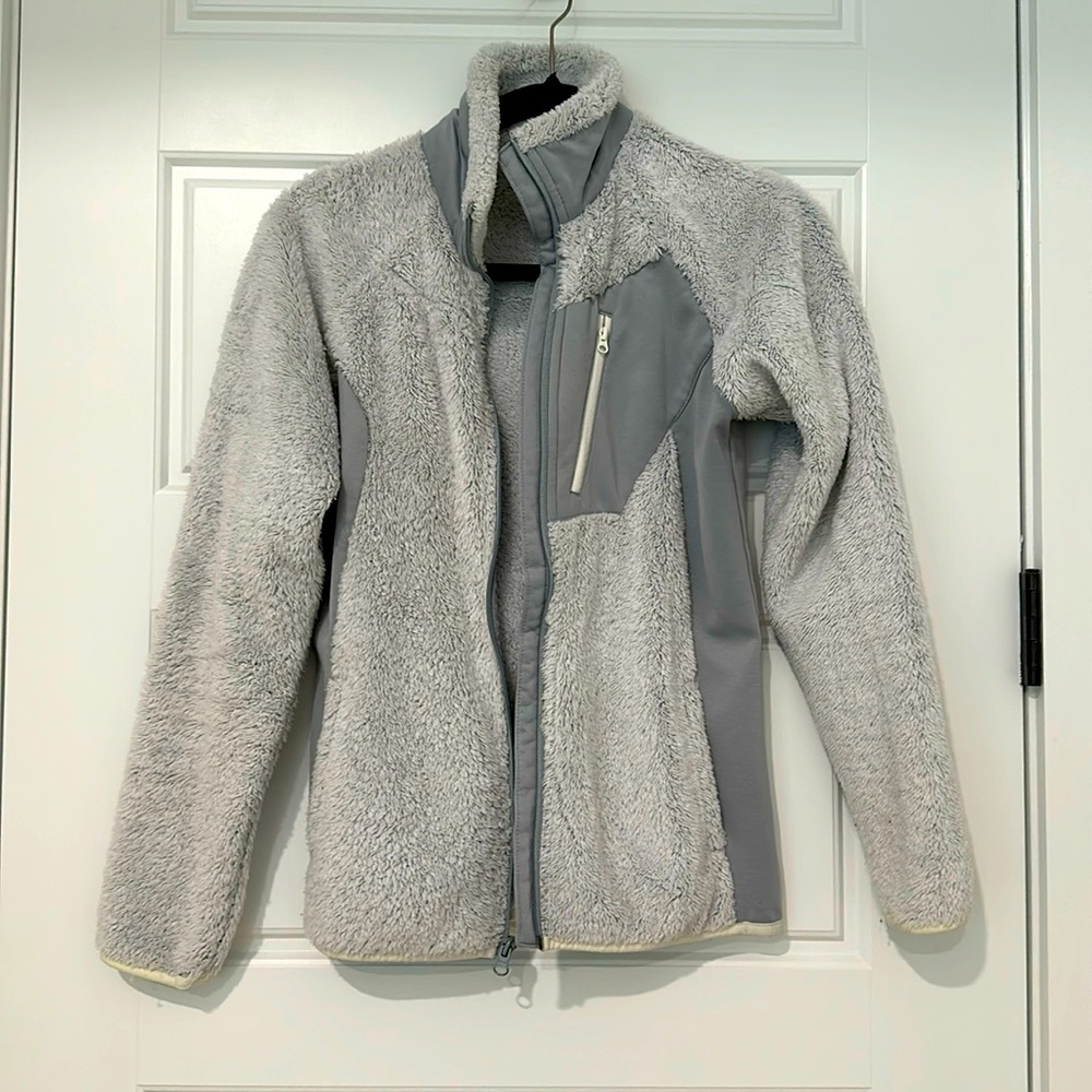 White cozy Columbia fleece